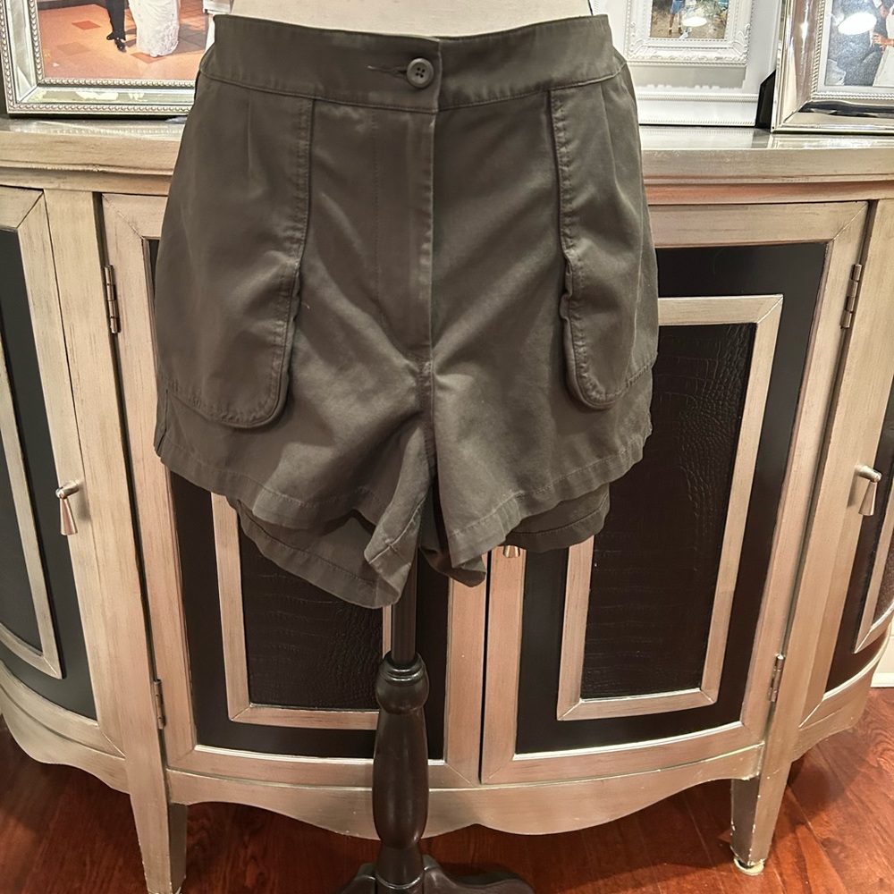 Lulu lemon Women's Olive Shorts
